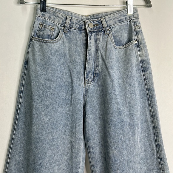 Cider wide leg 11.5โ rise embroidered distressed jeans - Picture 2 of 8